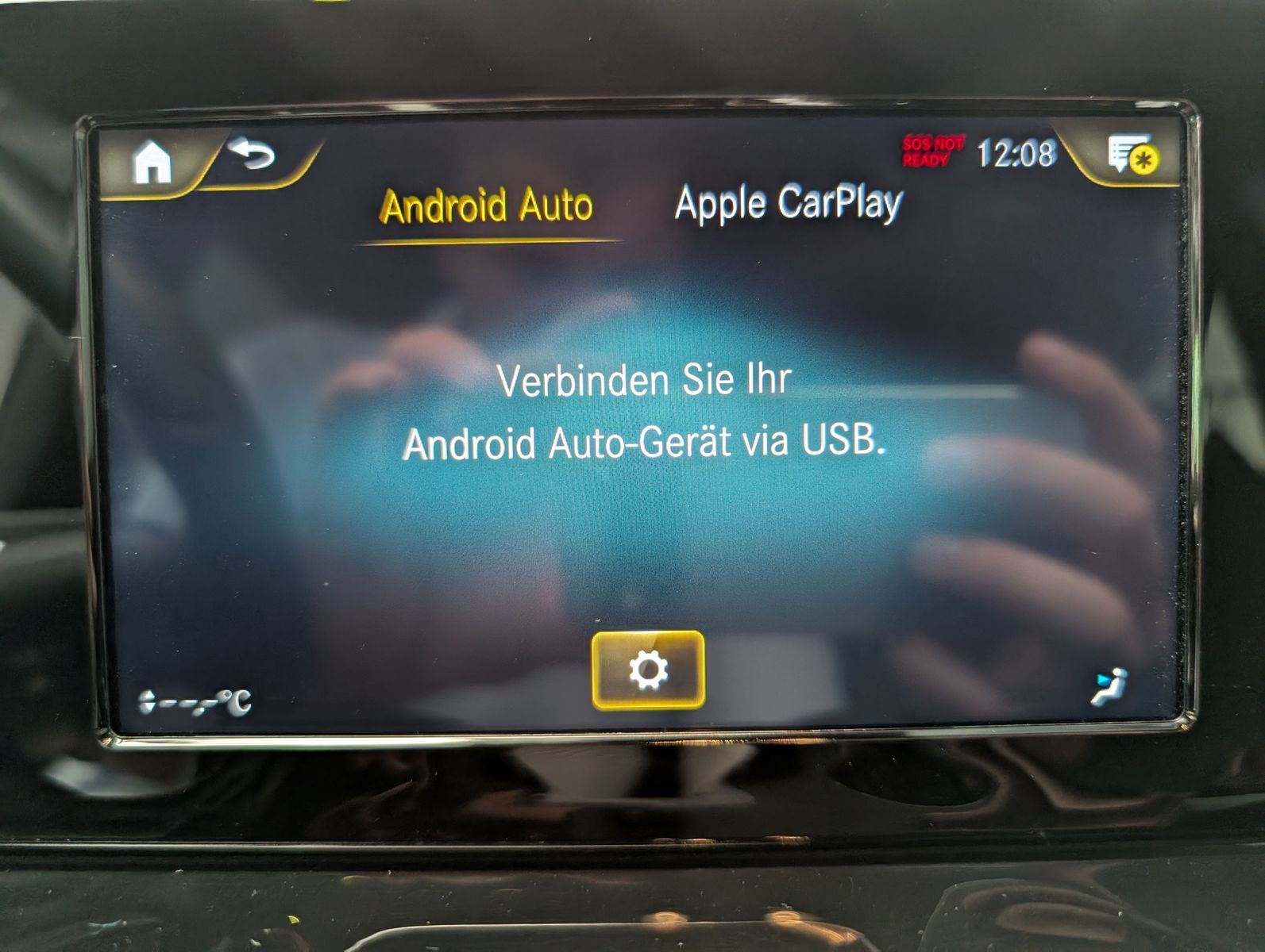Fahrzeugabbildung Mercedes-Benz GLA 200 d DCT AMG-Line LED StandHz Dinamica Pano