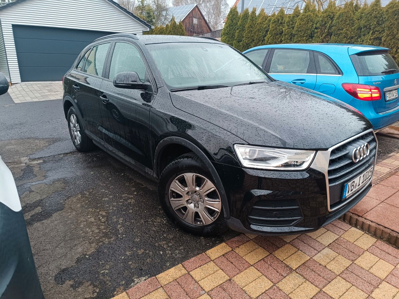 AUDI Q3 1.4 TFSI cylinder on d. S tronic design d...