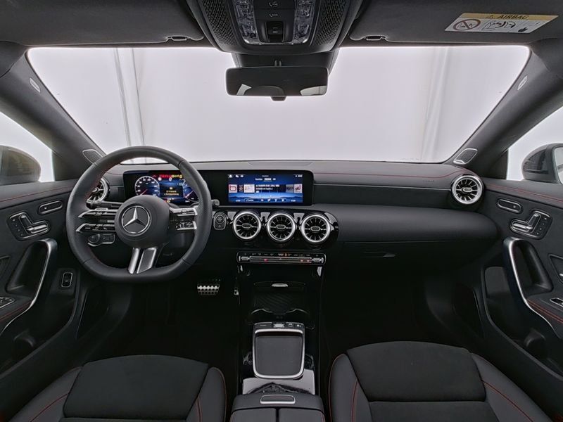 Fahrzeugabbildung Mercedes-Benz CLA 200 AMG*Pano*Distro*Burmester*Night*MultiBea