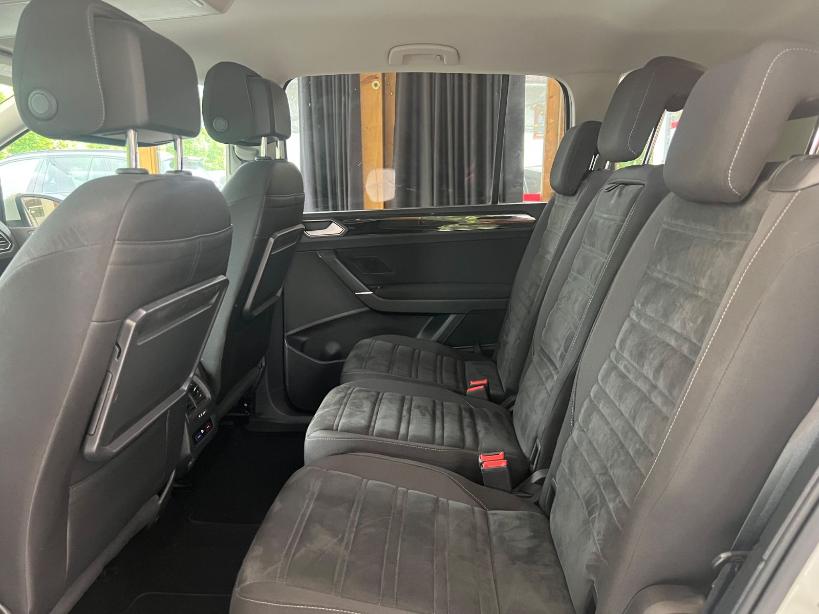 Volkswagen Touran Highline R-LINE DSG ACC AHK PDC 7-SITZER foto 23