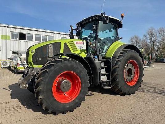 Claas Axion 930