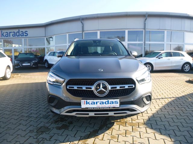Fahrzeugabbildung Mercedes-Benz GLA 200 >AUT/LED/NAV/SHZ/Teilleder<