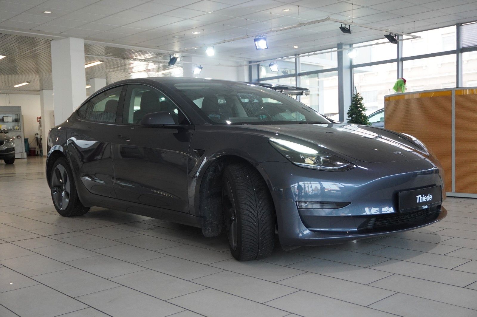 Fahrzeugabbildung Tesla Model 3 LONGRANGE DUAL-MOTOR NAVI/KAMERA/SH/PANO