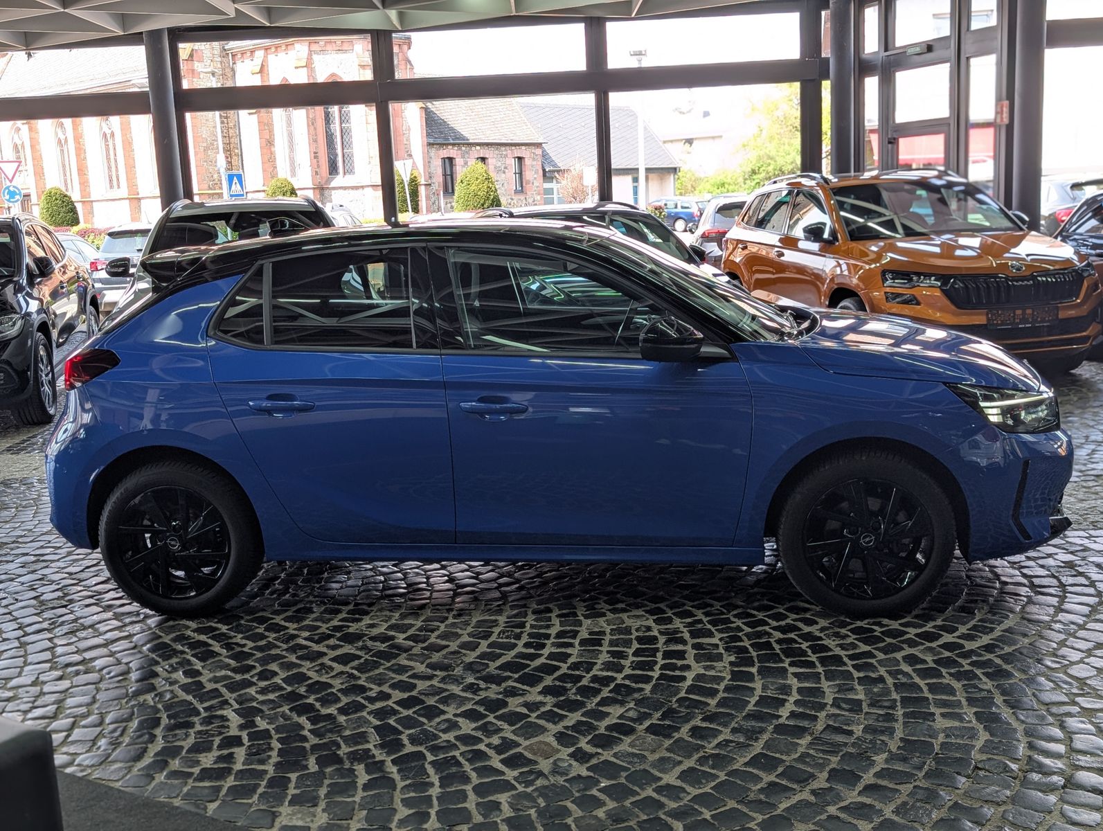 Fahrzeugabbildung Opel Corsa F GS TECH LED KAM SHZ VIRT APP BHL LM 16"