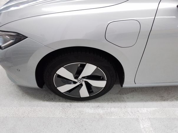 Volkswagen Passat - Bild 6