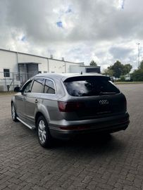 Audi Q7 - 8