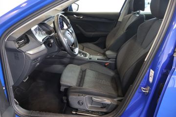 Skoda Octavia 2.0 TDI Clever CARPLAY+KAM+STDHZG+AHK