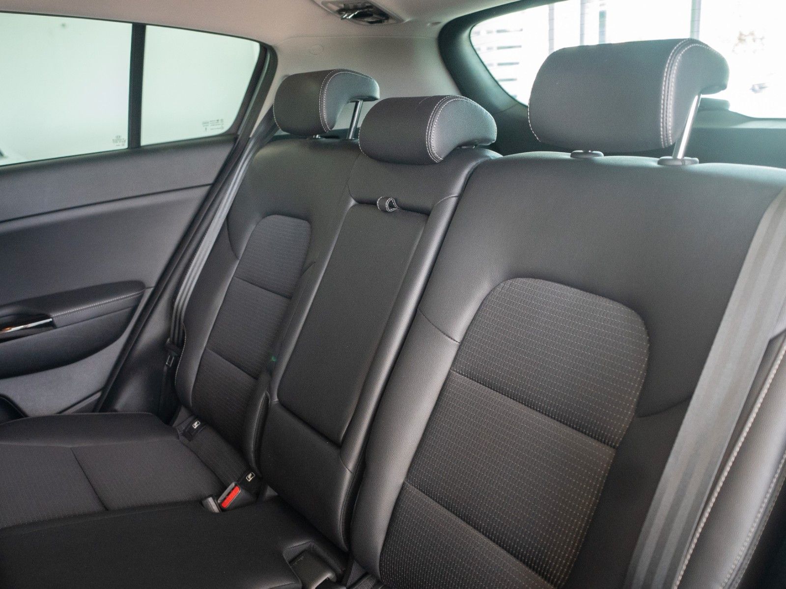 Fahrzeugabbildung Kia Sportage Vision Black Edit. AUTOM./4x4/SITZHZG.