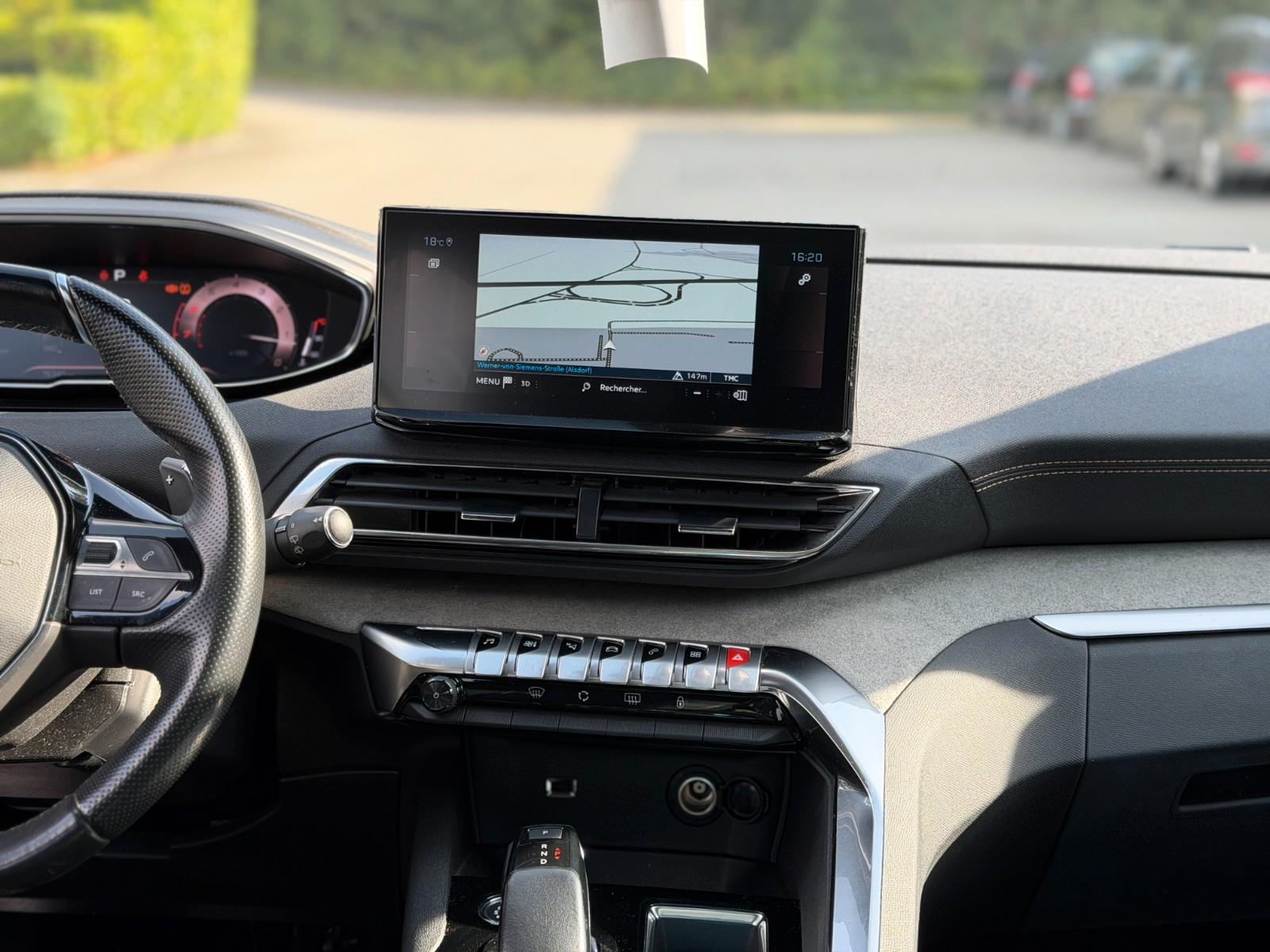 Peugeot 3008 GT Garantie*Pano*1.Hand*180°Keyless*Navi*