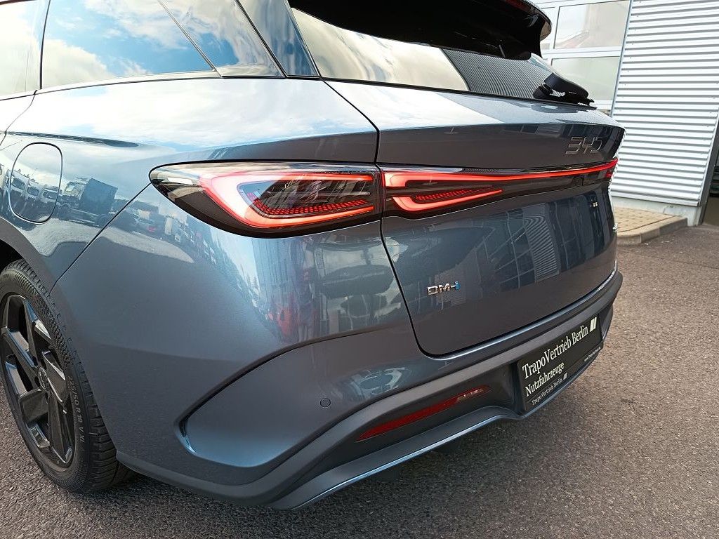 BYD SEAL 6