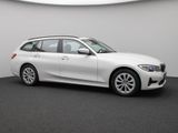 BMW 320d  xD Panorama Kamera HUD DAB H/K Lenkradhzg - BMW 320: Schiebedach