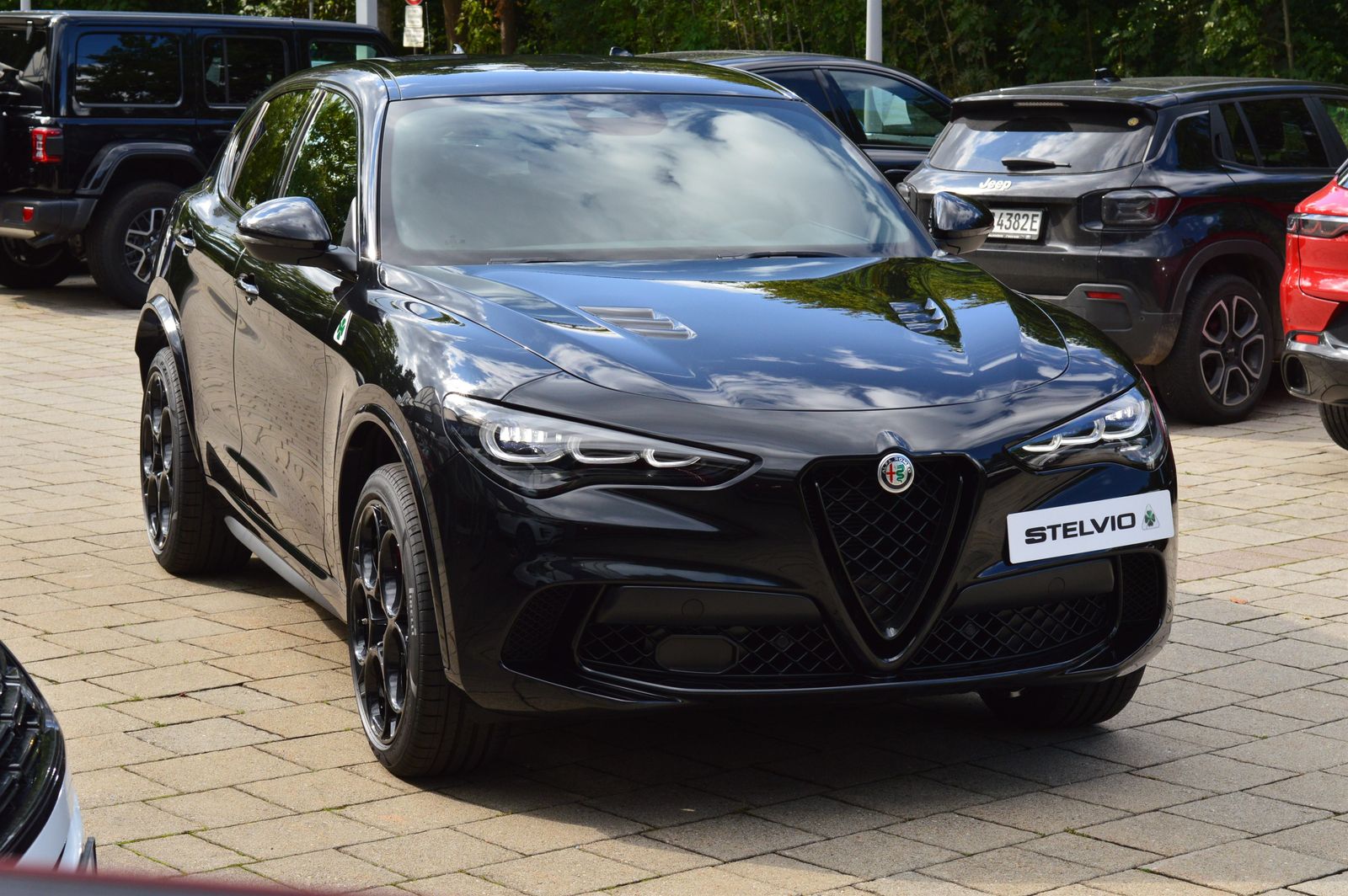 Alfa Romeo Stelvio - Bild 3