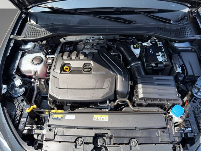 Leon Sportstourer 1.5 TSI Basis SHZ NAVI ACC LED