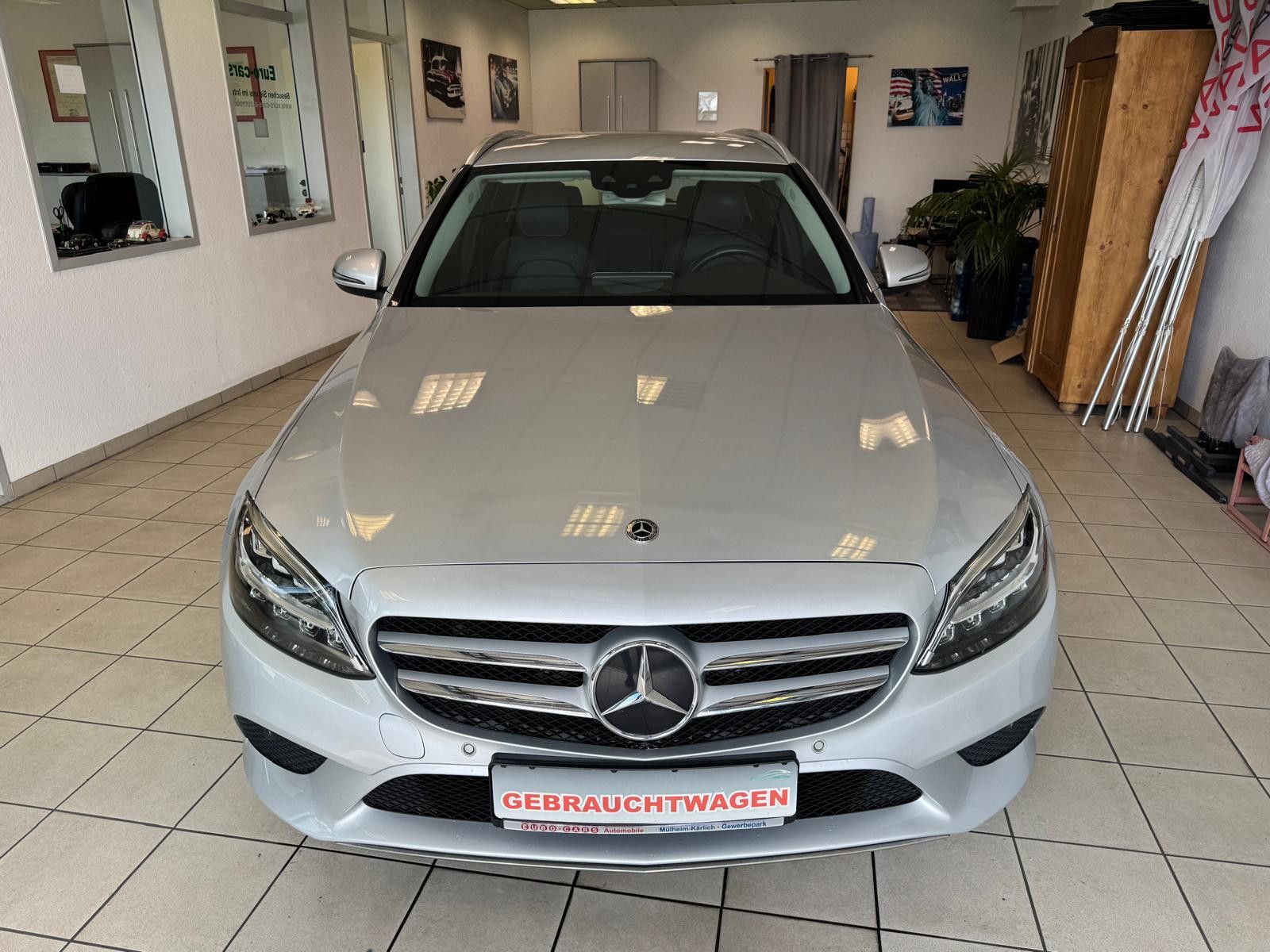 Fahrzeugabbildung Mercedes-Benz C 200 T-Modell AVANTGARDE/AHK/NAVI/KLIMA