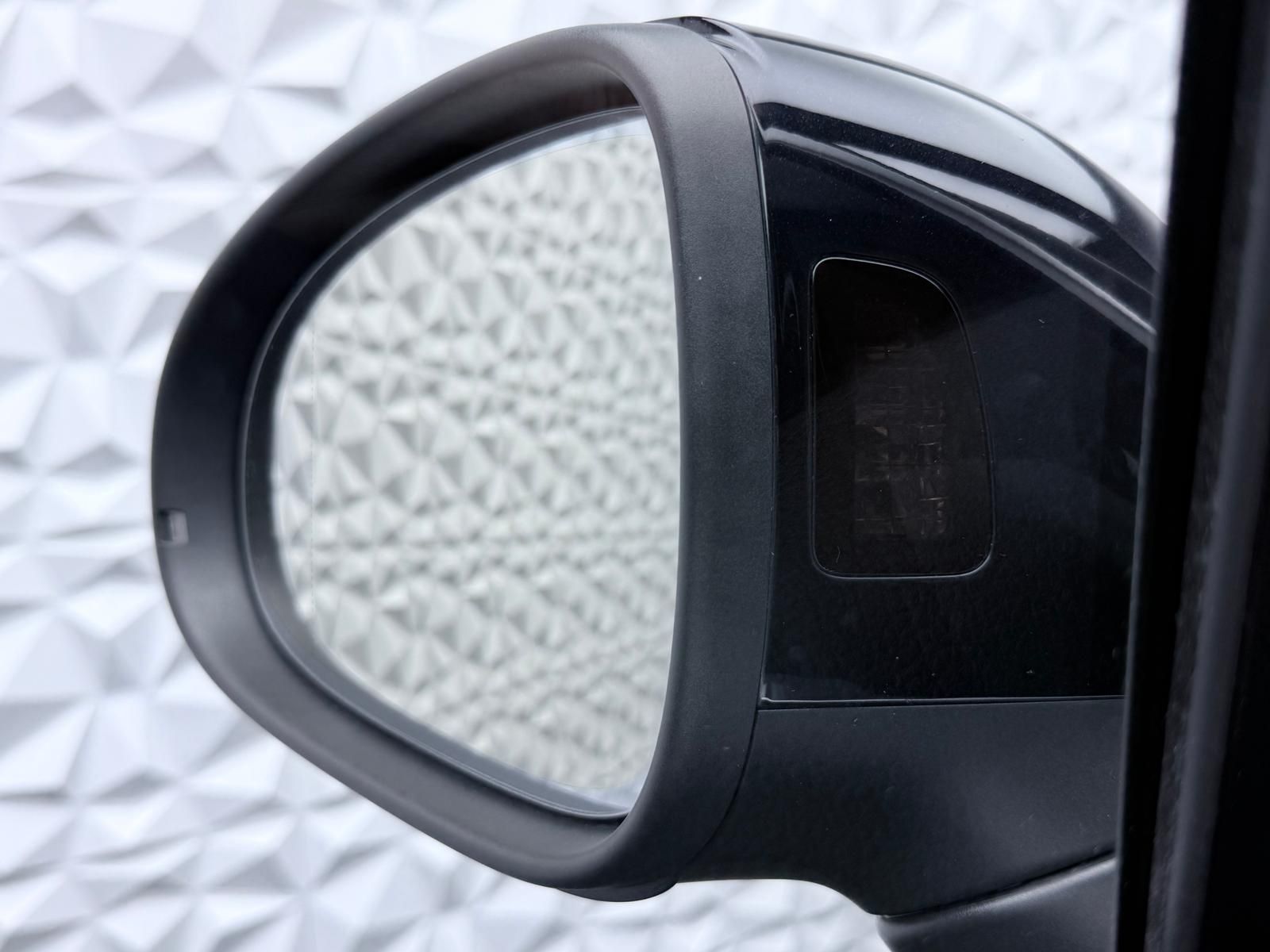 Fahrzeugabbildung Volkswagen Touareg 3.0 TDI 4M/LUFT/STANDHZ/PANO/AHK/360°/AC