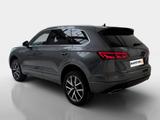 Volkswagen Touareg 3.0 TDI 4M R-Line Leder+PanoSD+Luft+20Z+ - Volkswagen Touareg: Luftfederung