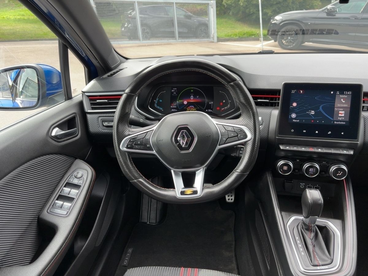 Fahrzeugabbildung Renault Clio R.S. LINE E-TECH 140 Kamera SHZ - mit KI generiert/bearbeitet