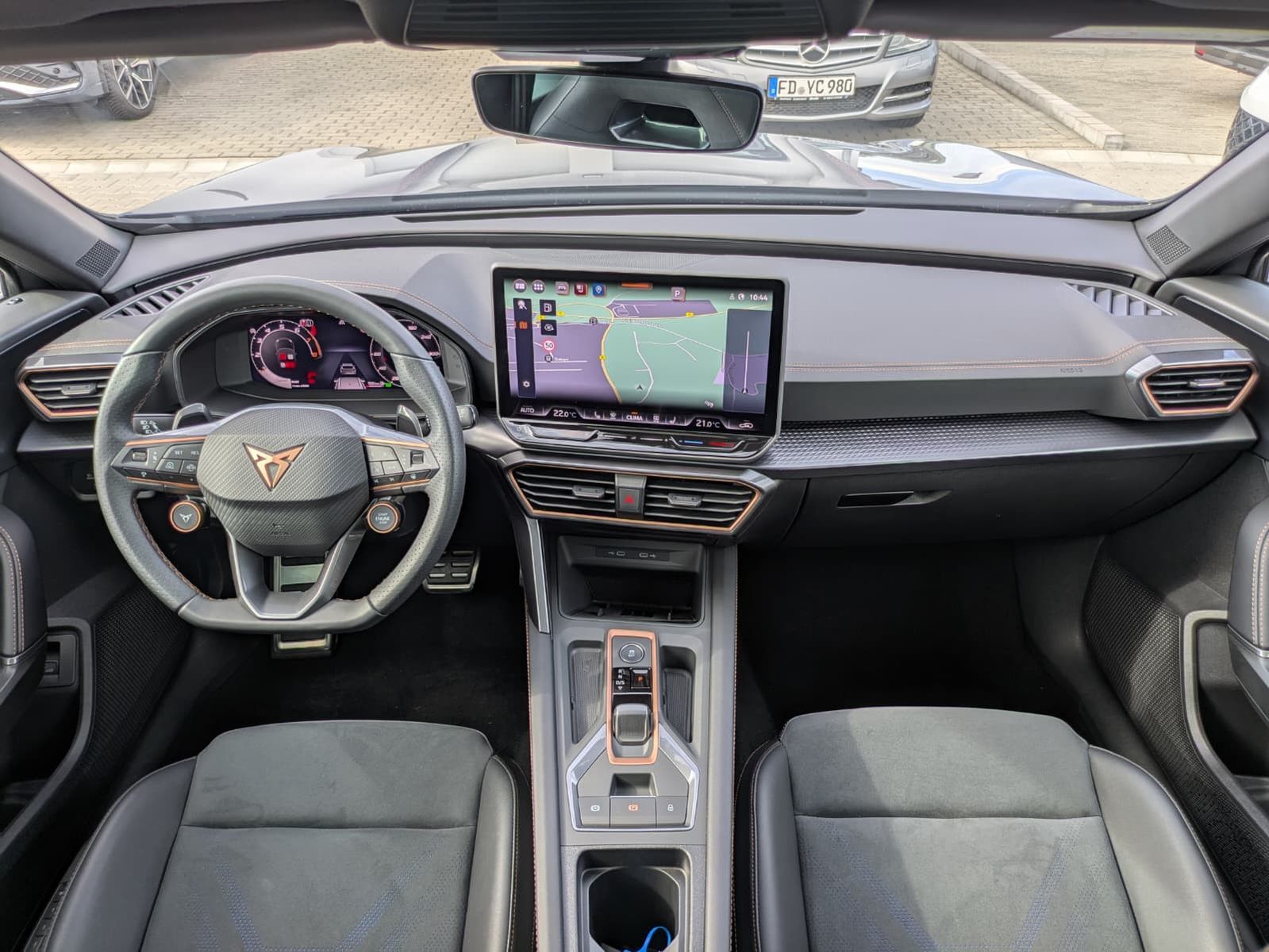 Vehicle image CUPRA Formentor 1.5 eTSI PANO*MATRIX*SENNH.*DINAM*360°