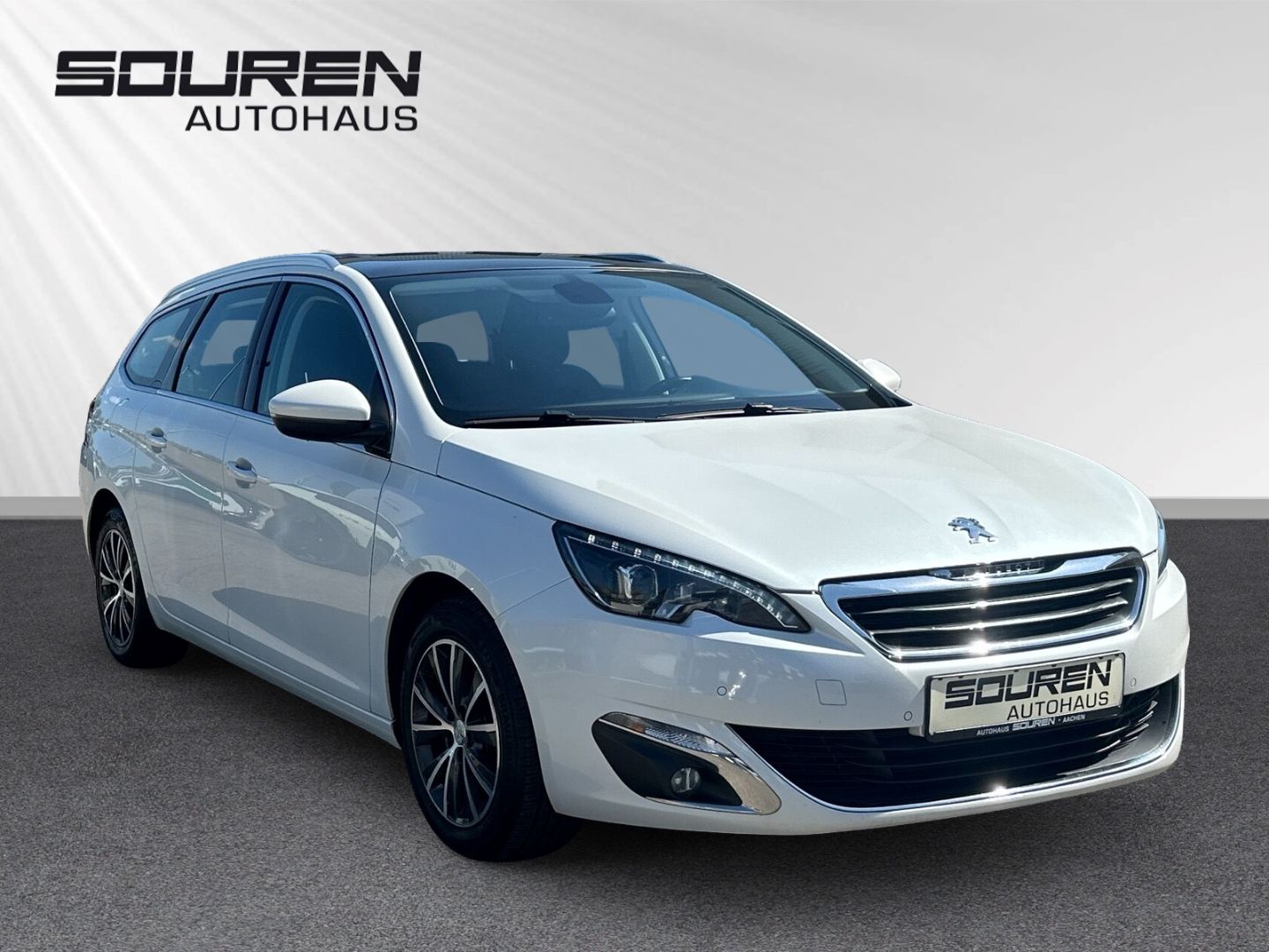 Fahrzeugabbildung Peugeot 308 Allure e-THP PureTech 130 SW 1.2