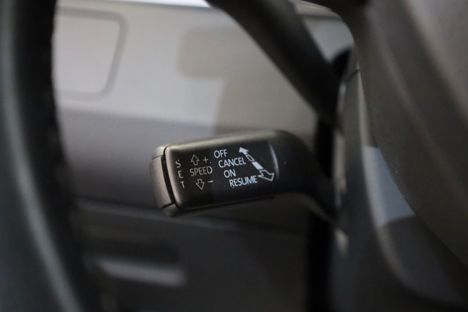 Fahrzeugabbildung Volkswagen Passat Variant Comfortline BlueM.,Navi,SH,AHK+WR