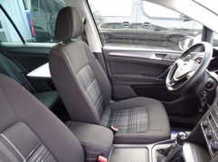 Fahrzeugabbildung Volkswagen Golf Sportsvan Lounge BMT/Start-Stopp *AHK / NAV
