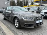Audi A4 Lim. Attraction/1.Hand/S-Heft/61TKM/PDC/8Fach - Audi A4: Attraction