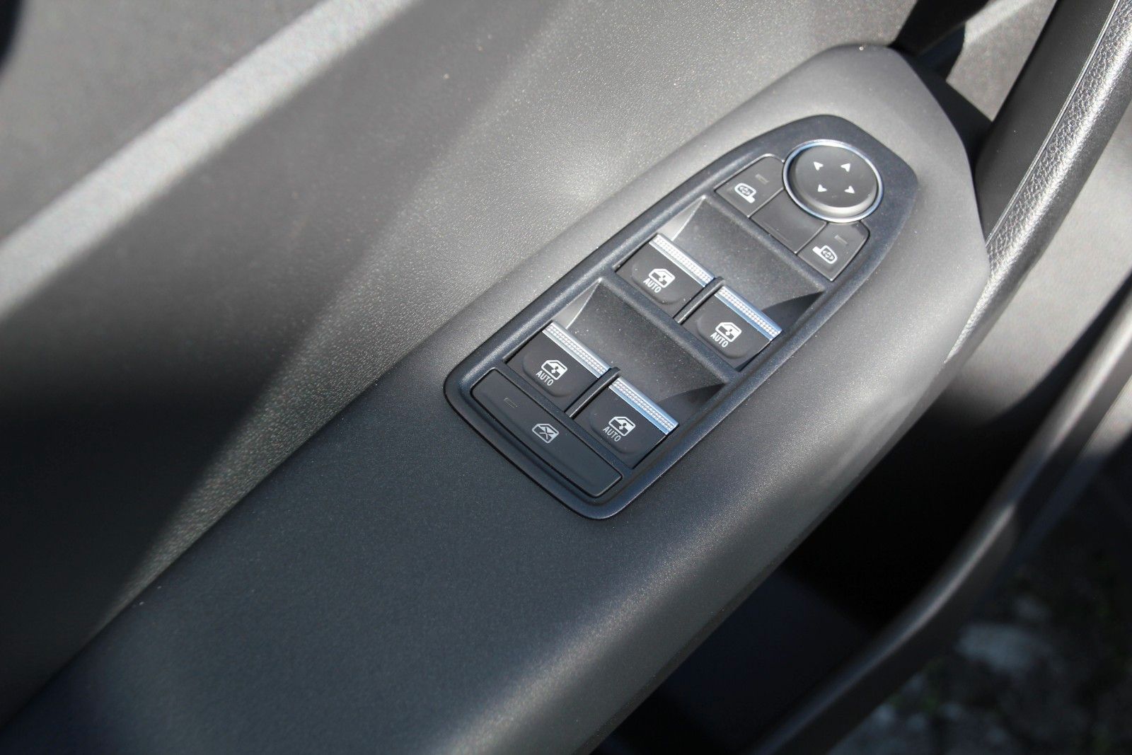 Fahrzeugabbildung Mitsubishi ASX Basis