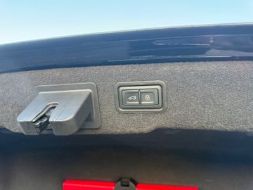 Audi A8 - 8