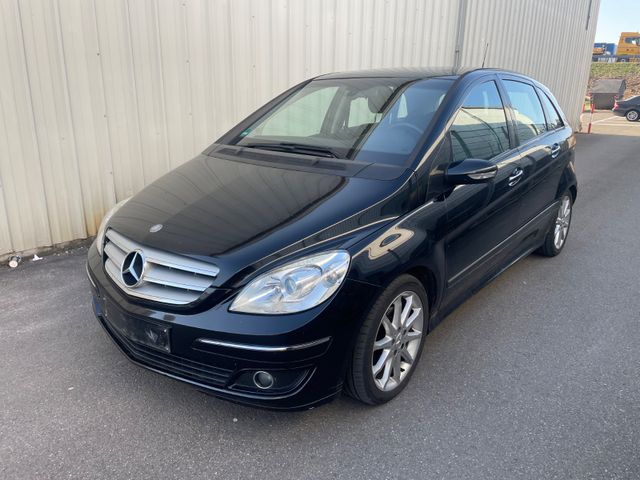 Mercedes-Benz B 180 CDI Sport-Paket Klima/Scheckheft/Tüv Neu