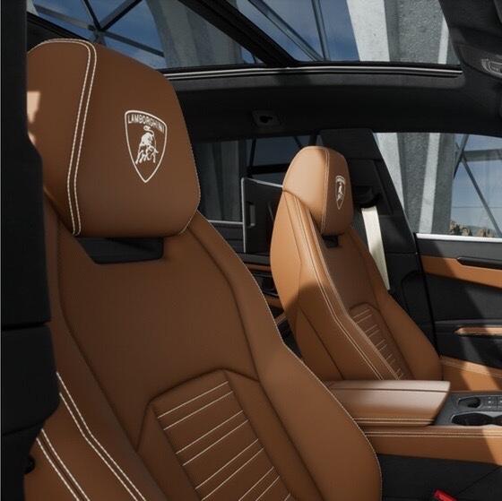 Lamborghini Urus 4.0 V8*SE*Carbon&Carbon*Night Vision*PD26*