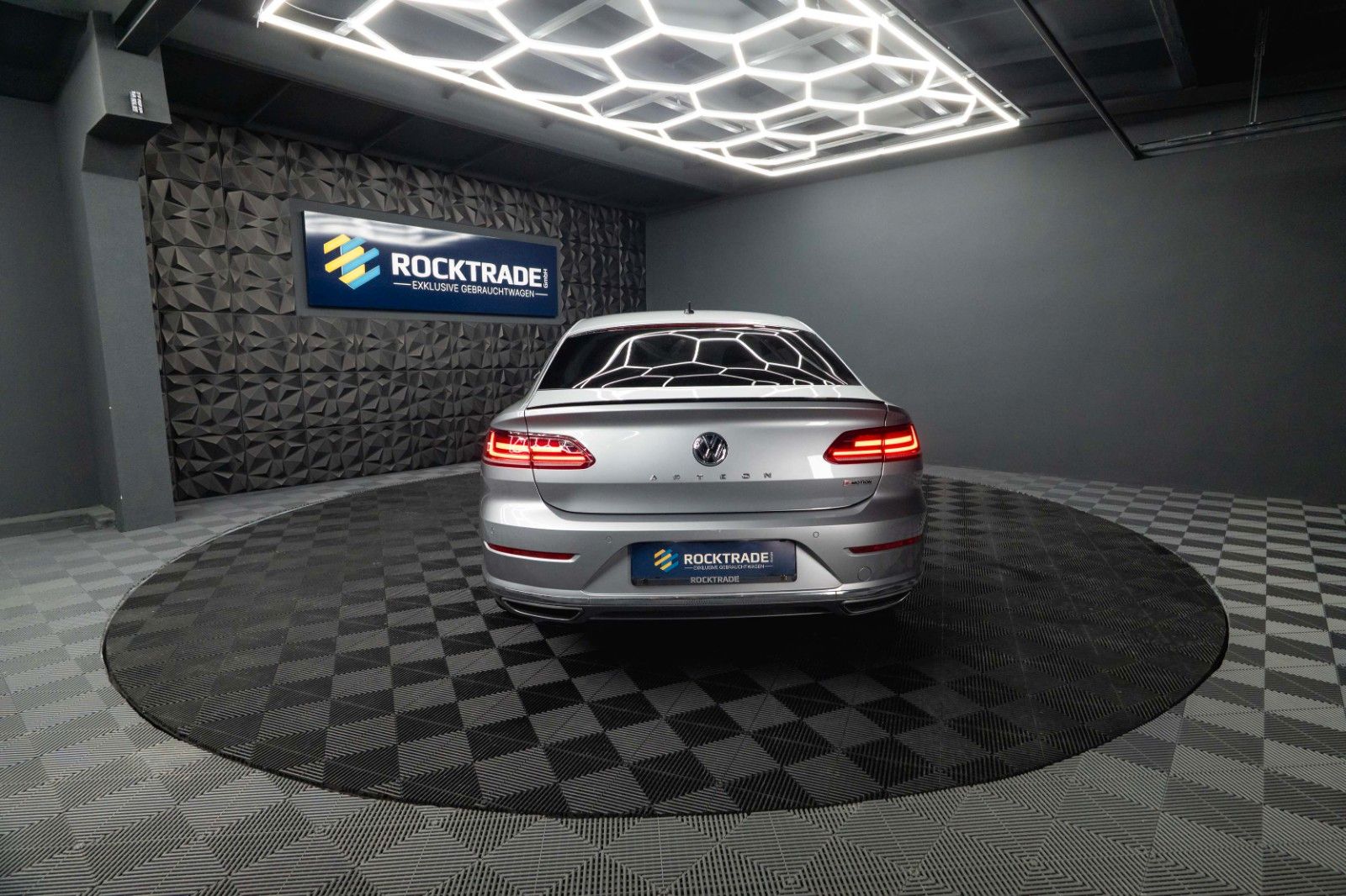 Fahrzeugabbildung Volkswagen Arteon R-Line+ 4Motion | ACC | Massage | LED