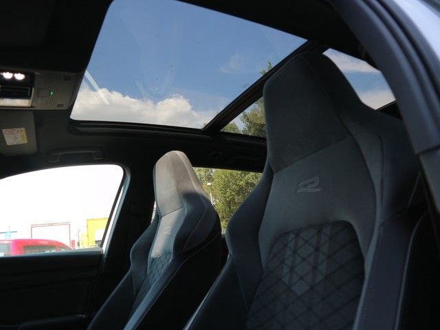 Volkswagen Golf - Bild 10