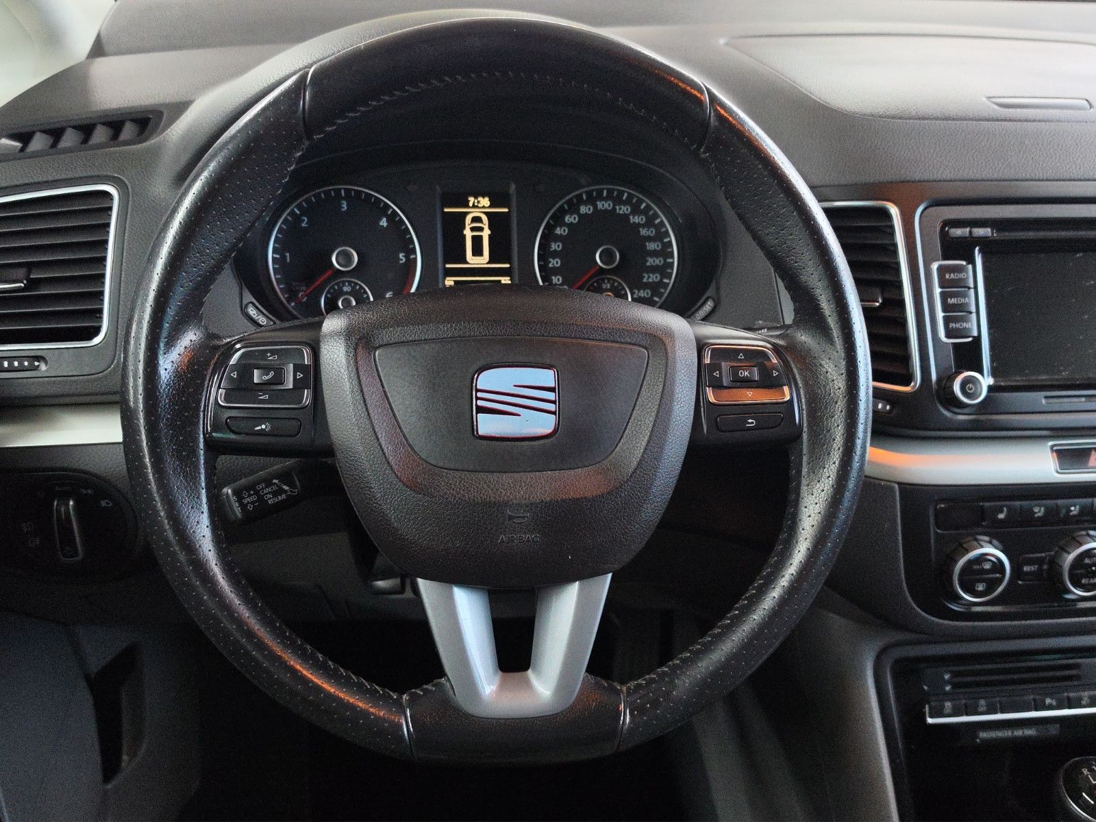 Fahrzeugabbildung SEAT Alhambra 4You TDI KLIMA PDC SHZ TEMPOMAT