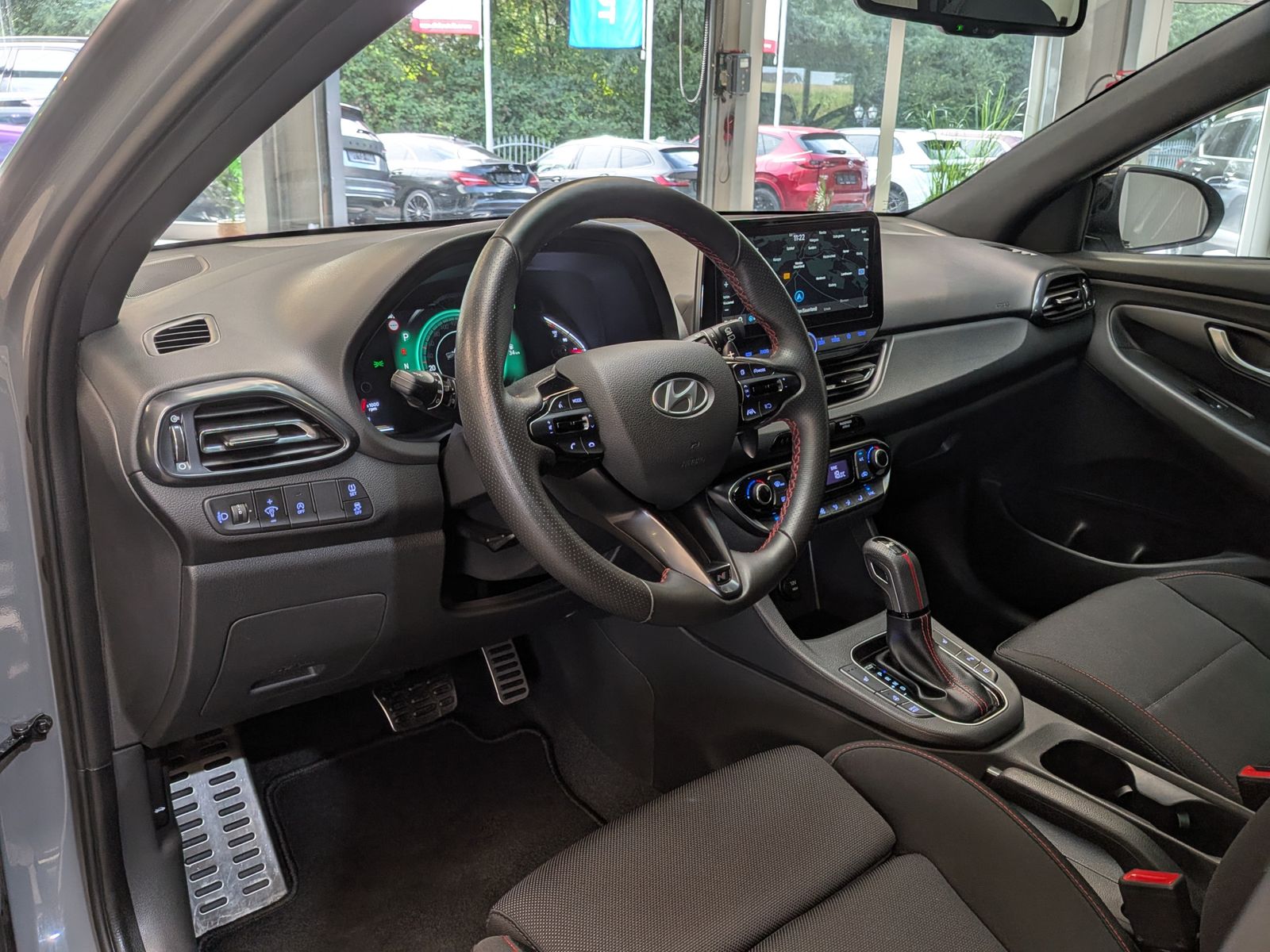 Fahrzeugabbildung Hyundai i30 1.5 N-Line LED*CARPLAY*CAM*PANO*KEYLESS*18"