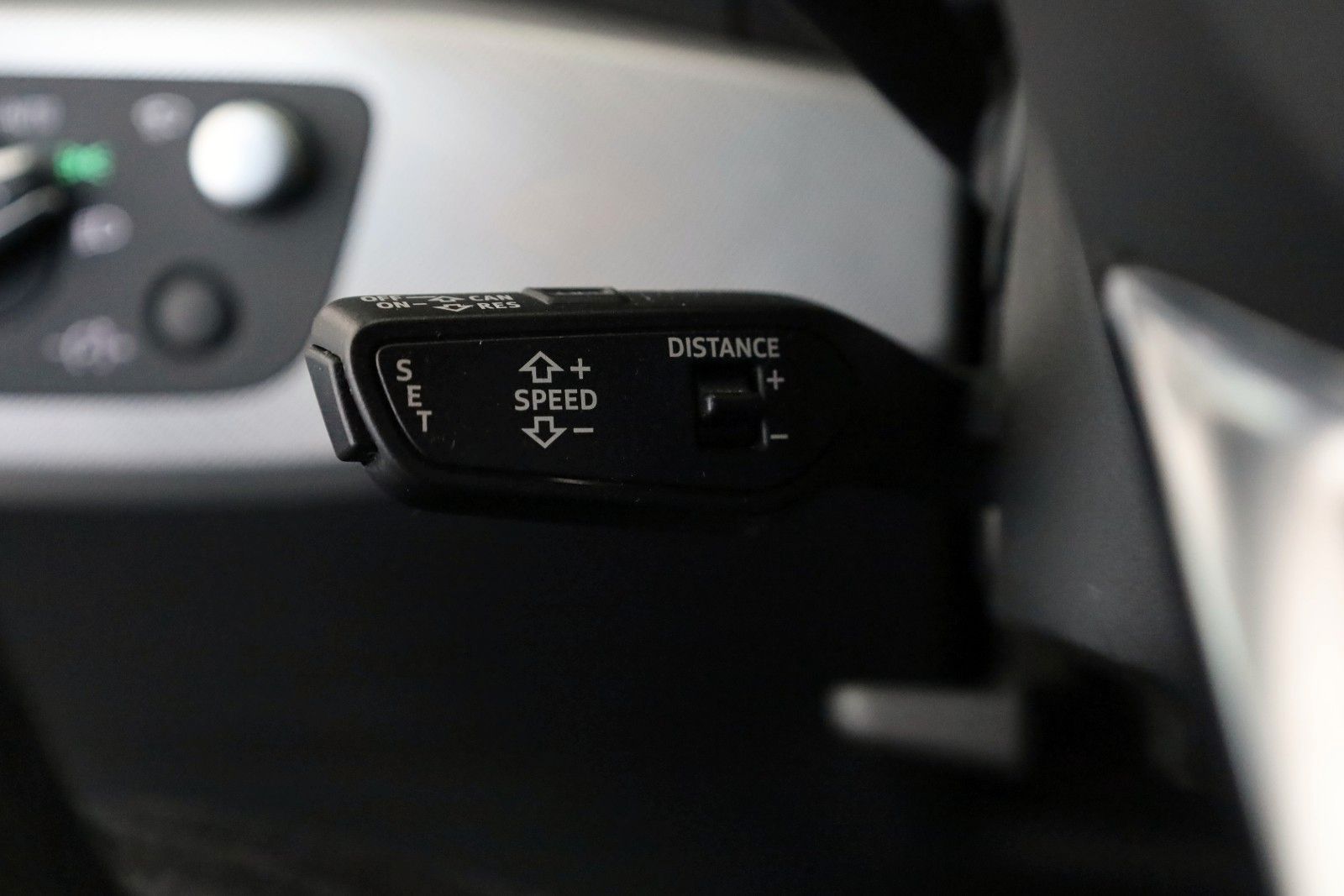 Fahrzeugabbildung Audi A4 Avant 45 TFSI S Line Leder,Navi,LED,Panorama