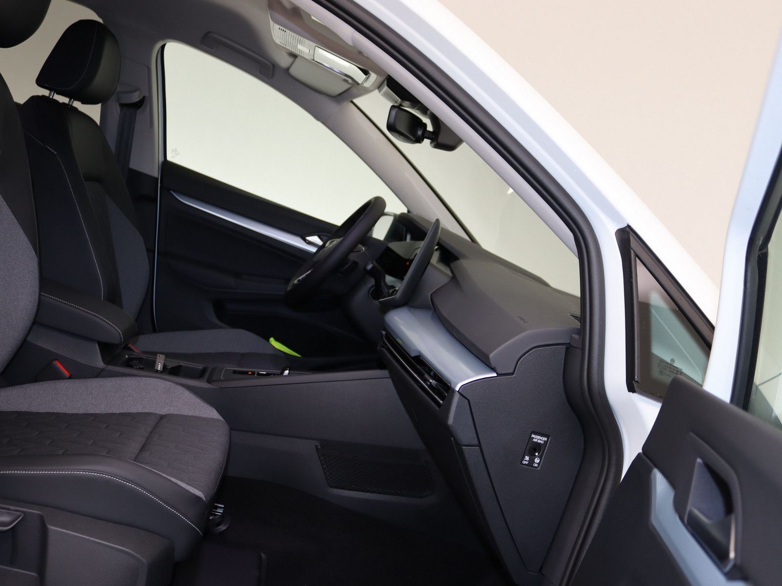 Volkswagen Golf VIII 1.5 eTSI Energy LED ACC NAVI KAMERA foto 9