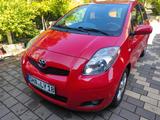 Toyota Yaris 1,4-l-D-4D Club Club - Toyota Yaris: 4d4