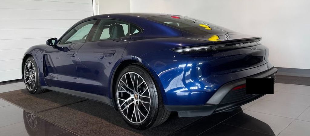 PORSCHE Taycan 2022