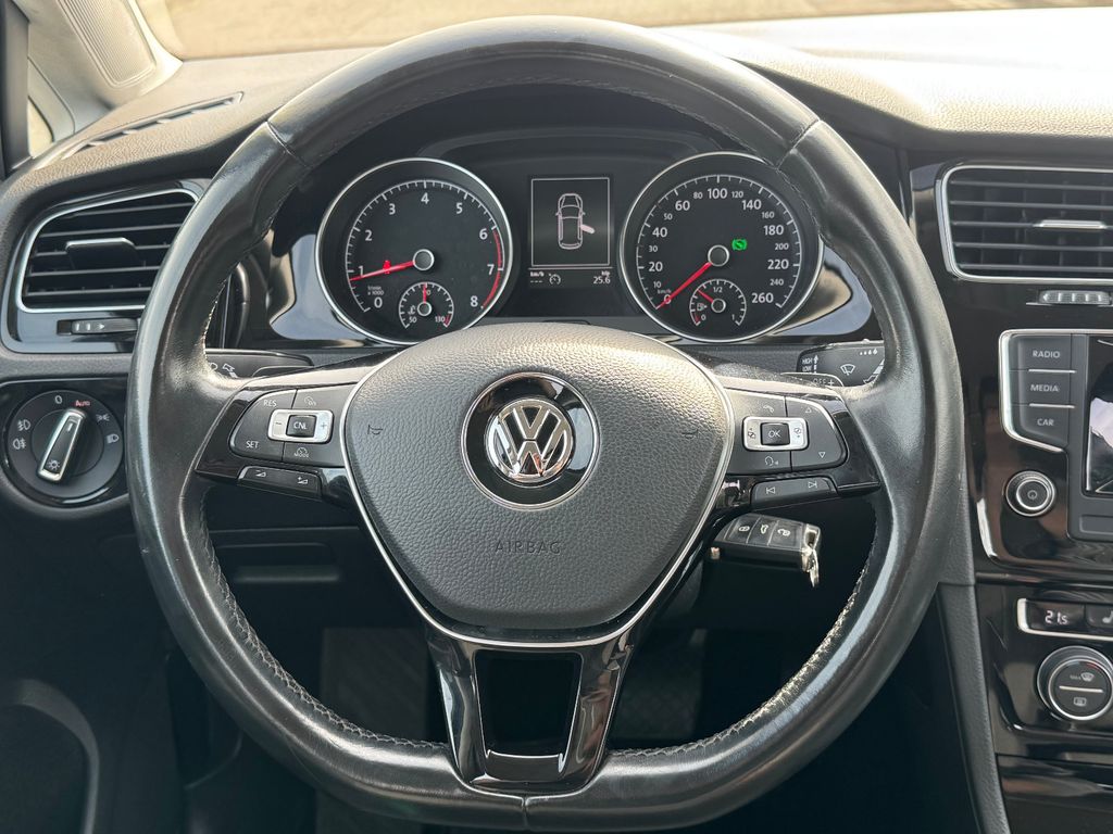 VW Golf 8