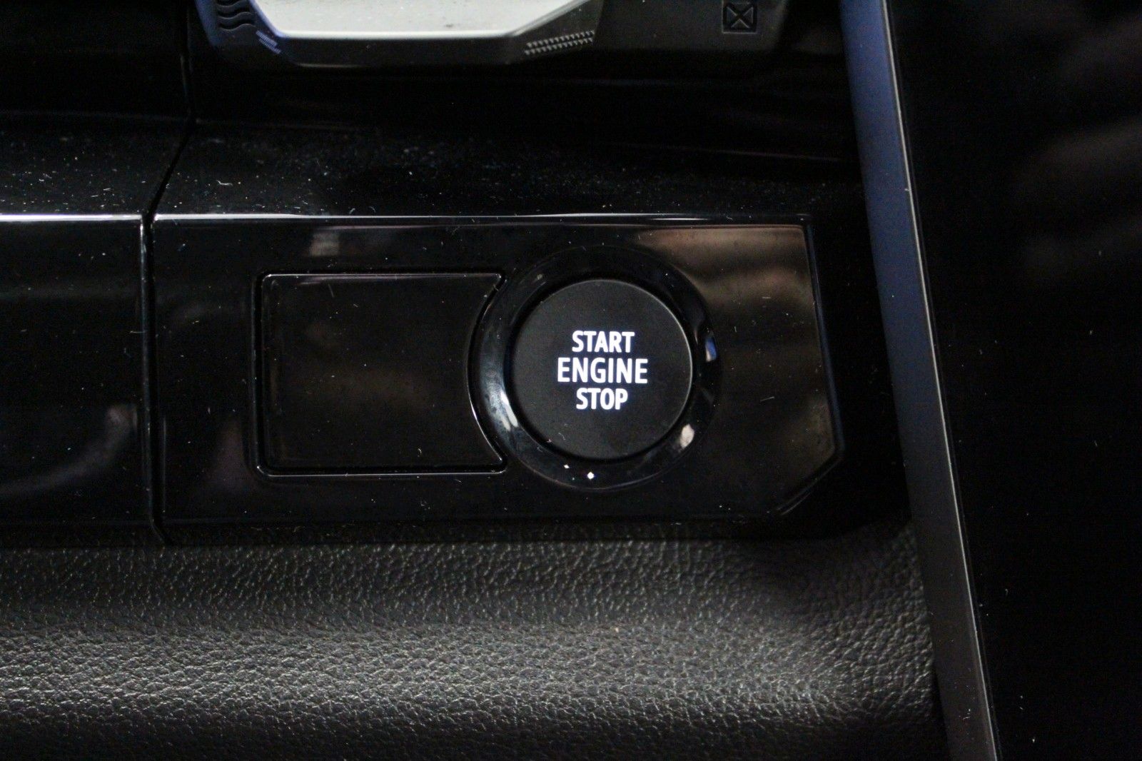 Fahrzeugabbildung Renault Espace Full Hybrid 200 Techno 7 Sitzer