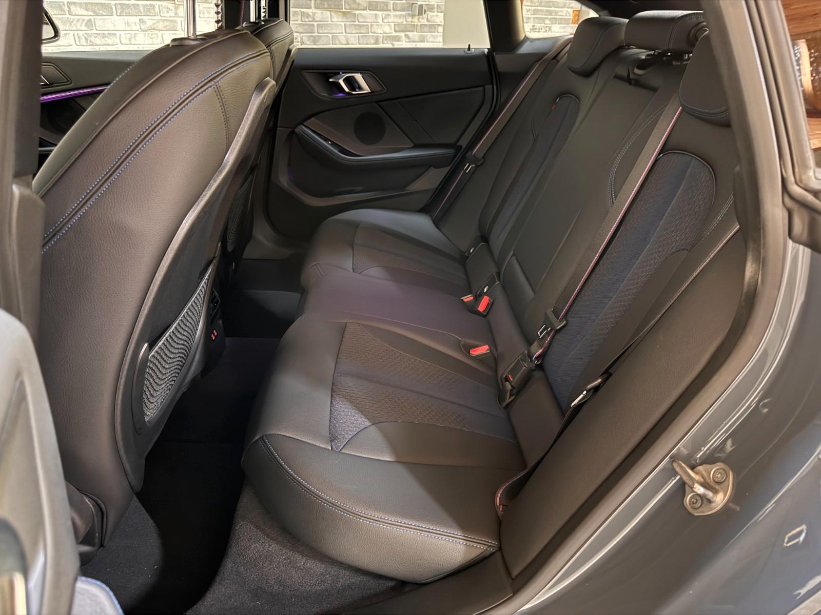 BMW M235i xDrive/PERFORMANCE M/19 Zoll /LED/AMBIENTE
