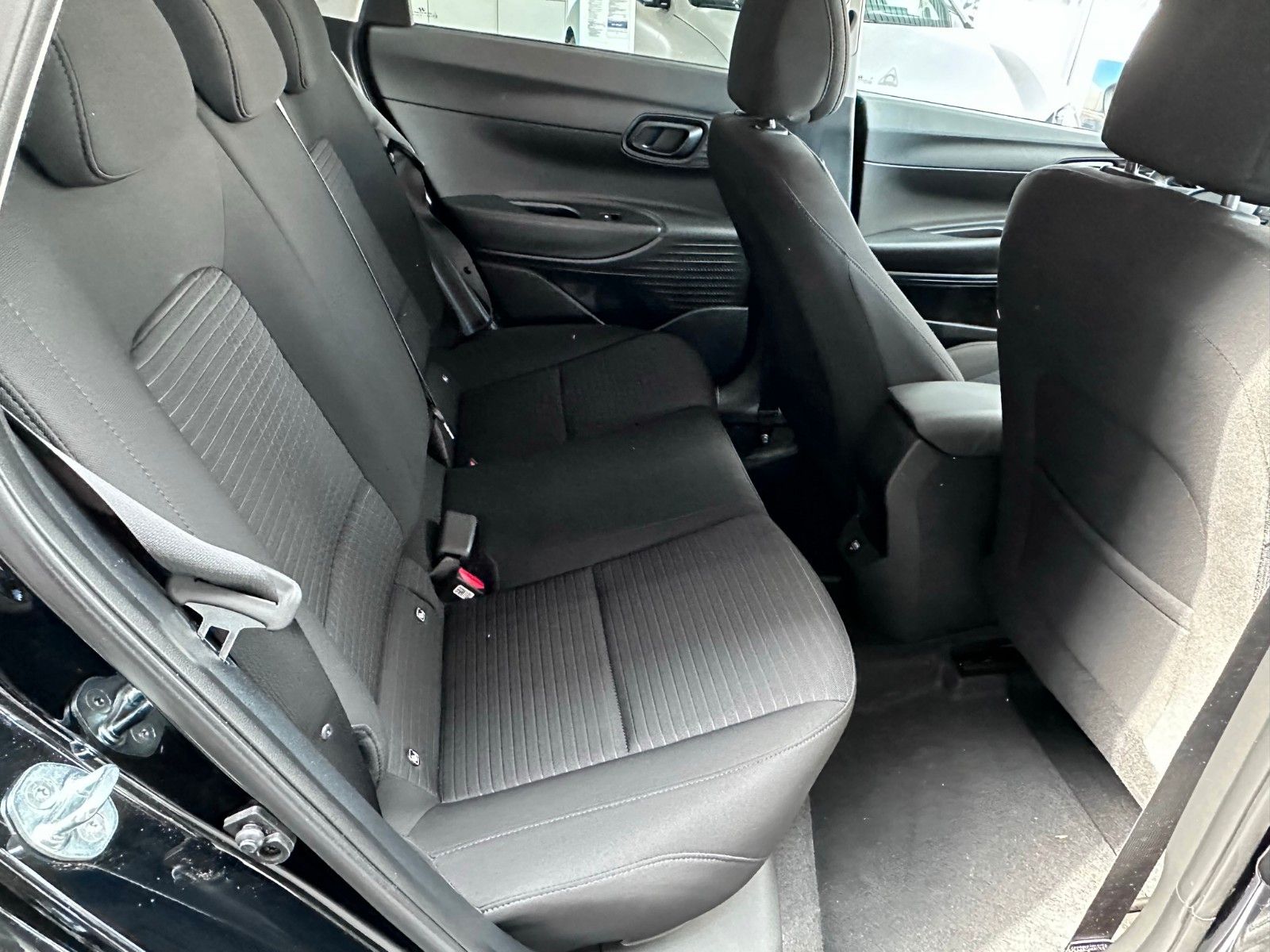 Fahrzeugabbildung Hyundai i20 Edition 30 Automatik