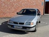 Toyota Carina 1.8 Flash 1996 - Toyota Carina mit Benzin-Antrieb