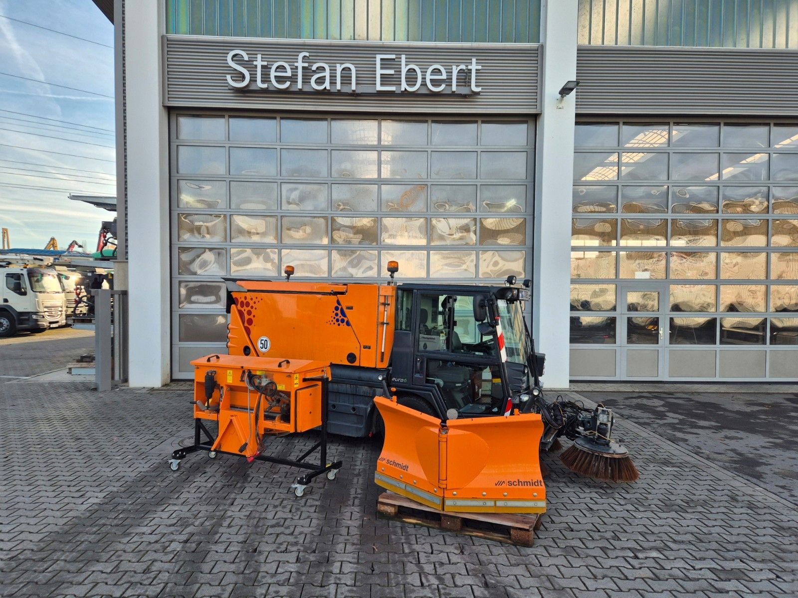 Fahrzeugabbildung Schmidt Swingo Compact 200+ Winterdienst Klima