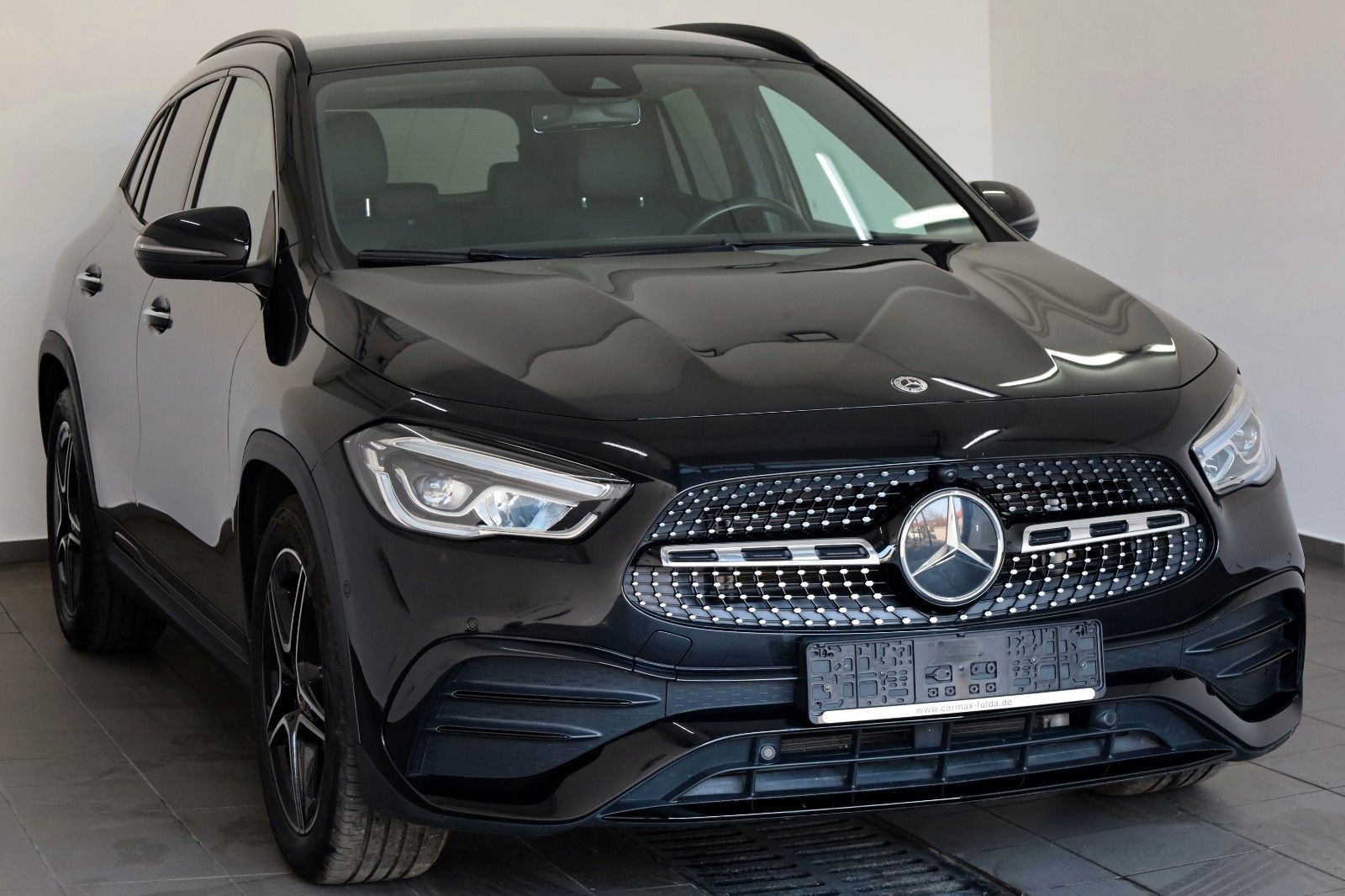 Fahrzeugabbildung Mercedes-Benz GLA 200 AMG, Automatik,Navi,Leder,LED,SHZ