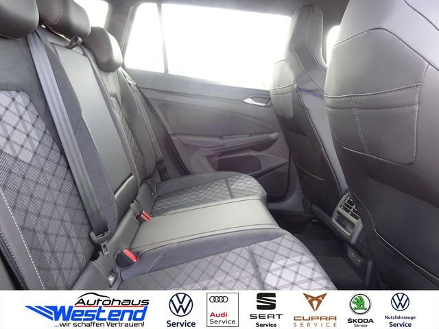 Fahrzeugabbildung Volkswagen Golf Var. R-Line 1.5l TSI 110kW DSG LED Navi