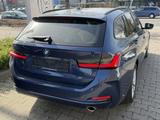 BMW 318 d Touring Aut. / WIDESCREEN / ACC / LED - BMW 318 in Duisburg