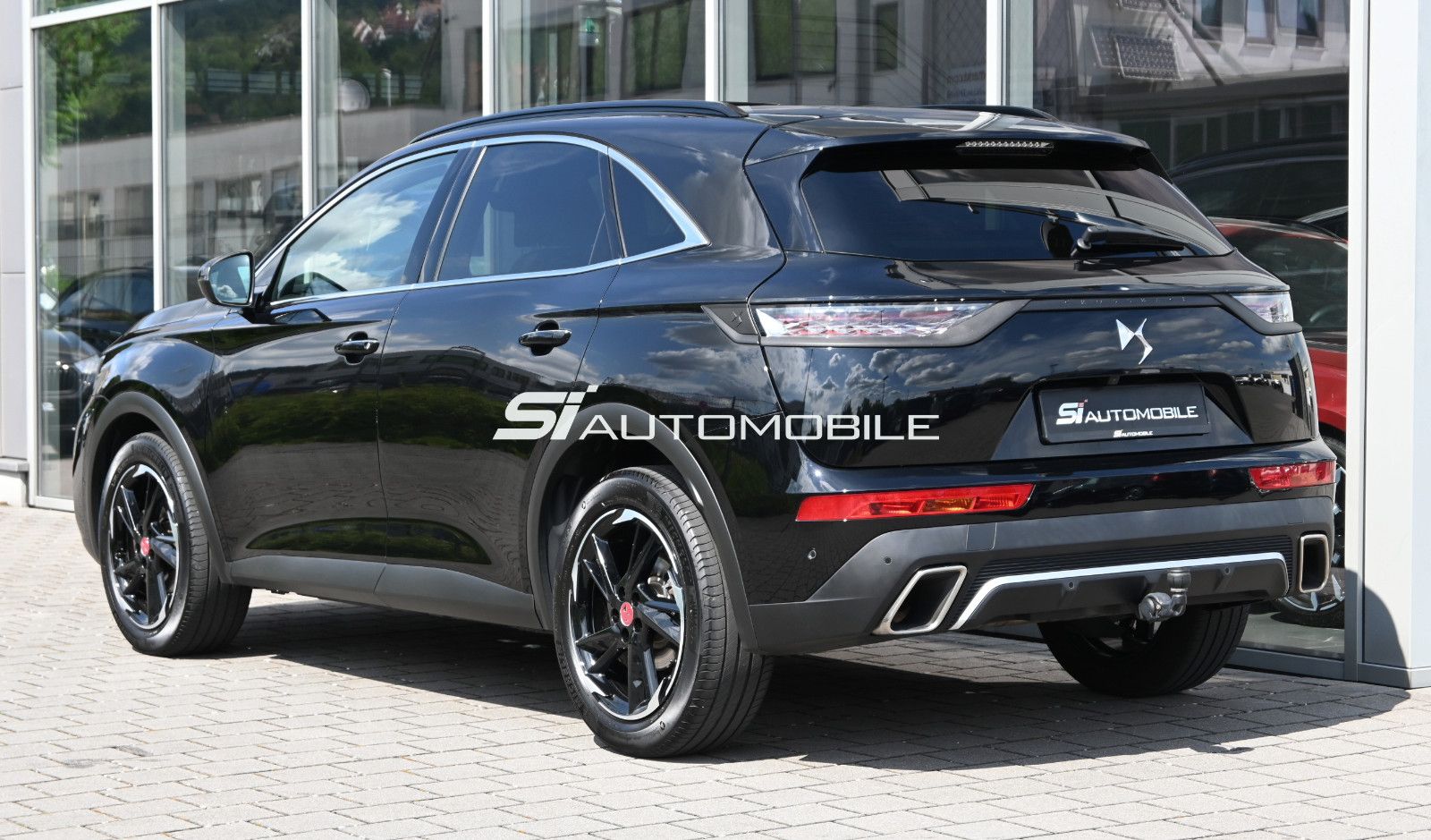 Fahrzeugabbildung DS Automobiles DS7 Crossback PureTech 180 PERF. LINE+ °AHK°PANO