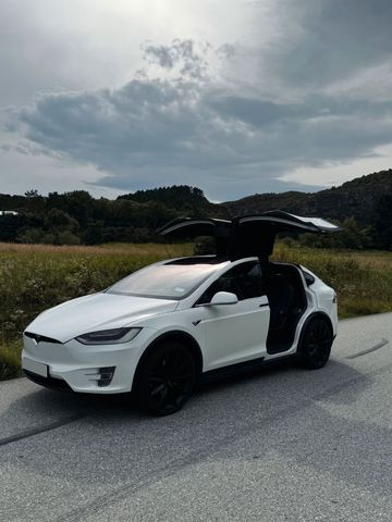 Tesla Model X 75D - Free Supercharging, 2018
