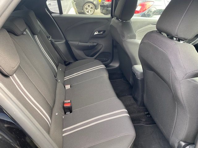 Fahrzeugabbildung Opel Corsa F 1.2 Turbo// Navi, KlimaAT, RFK, PDC v+h,